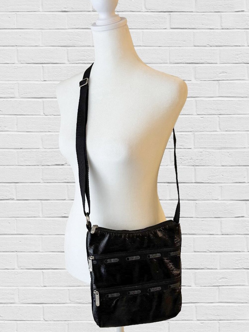 Le Sportsac black vegan crossbody bag